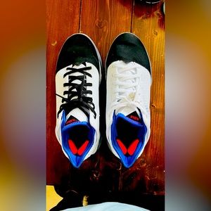 Like new basketball shoes